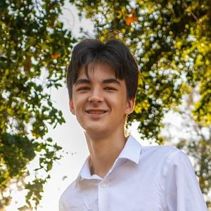 Luc Knox